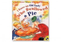 I KNOW AN OLD LADY WHO SWALLOWED A PIE  Paperback